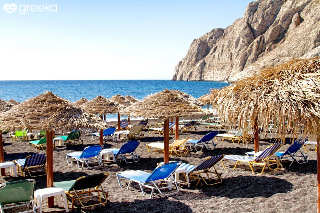Sweetheart Studios sa bazenom i kuhinjom blizu plaže Kamari, ostrvo Santorini, Grčka